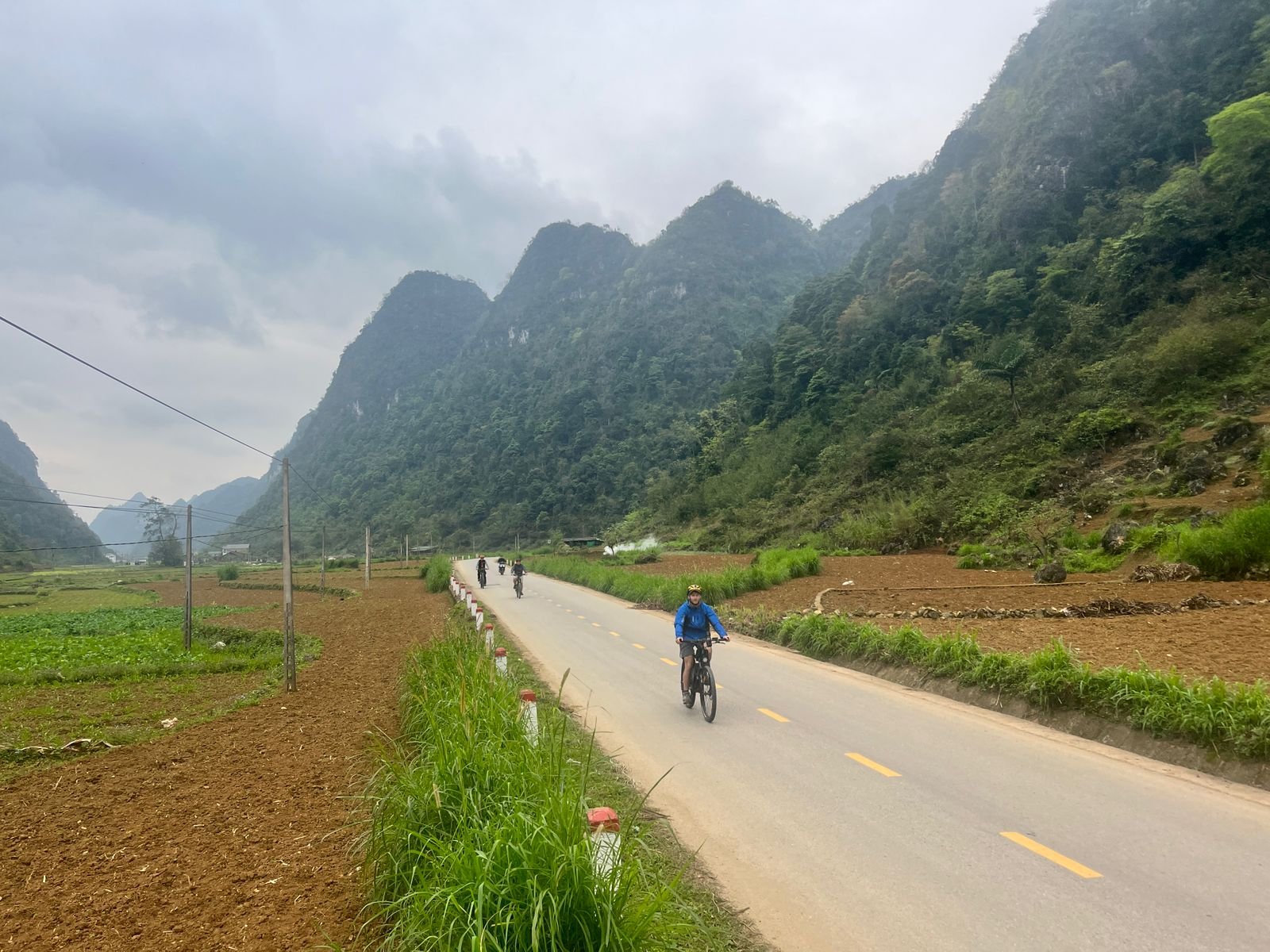 10-Day Ha Giang Loop & Hoang Su Phi Cycling Adventure
